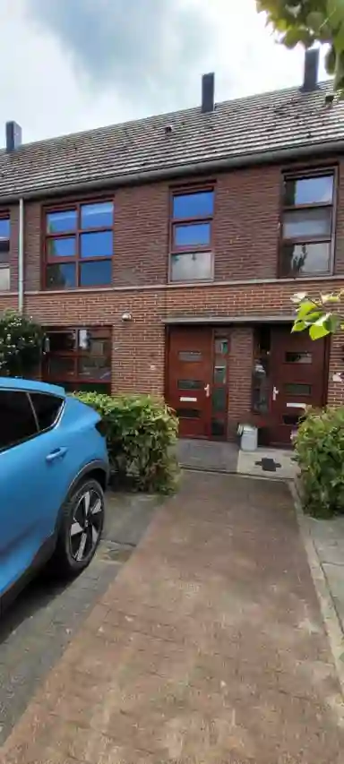 80m2 house to rent for 1050€/month in Dominee Magendansstraat, Lexmond