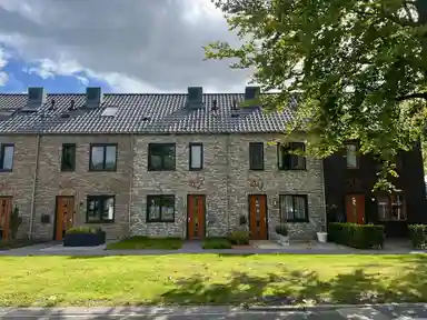 100μ² house προς ενοικίαση για 1550€/μήνα σε Peppellaan, Almelo