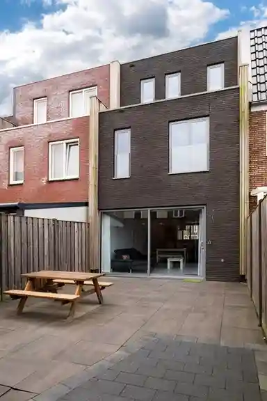 142m2 house to rent for 2750€/month in Ierlandstraat, Almere