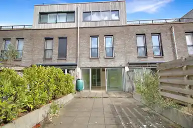 130m2 house to rent for 3150€/month in Zwanebloemlaan 210, Amsterdam
