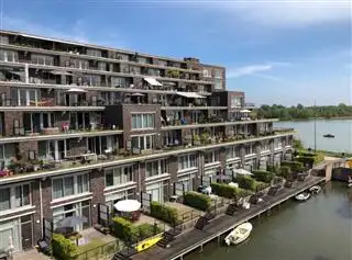 120m2 apartment in affitto per 2194€/mese a Emmy Andriessestraat 540, Amsterdam