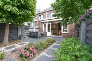 128m2 house to rent for 2650€/month in Witte de Withweg, Breda
