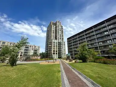 92m2 apartment to rent for 1737€/month in Escamplaan, The Hague