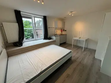 14m2 room à louer pour 764€/mois à Heugemerstraat, Maastricht