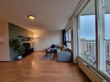94m2 apartment to rent for 1700€/month in Stationsplein, Schiedam