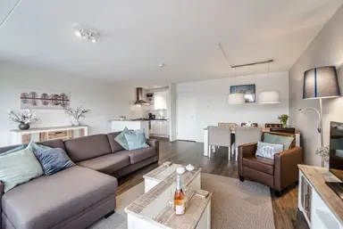 106μ² apartment προς ενοικίαση για 2200€/μήνα σε Veerpolder, Warmond