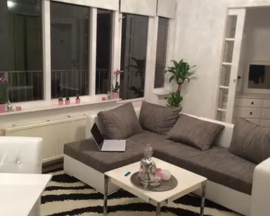 40m2 studio te huur voor 990€/maand in Juliana van Stolberglaan, The Hague