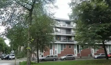 75μ² apartment προς ενοικίαση για 860€/μήνα σε Claes de Vrieselaan 27, Rotterdam