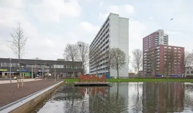 93μ² apartment προς ενοικίαση για 865€/μήνα σε Plein, Rotterdam