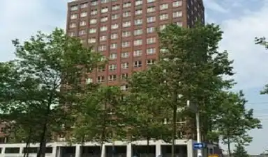 97μ² apartment προς ενοικίαση για 895€/μήνα σε Laan op Zuid 42, Rotterdam