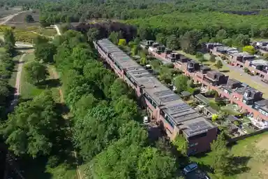 190m2 house to rent for 4250€/month in Kolhornseweg, Hilversum