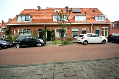 75μ² house προς ενοικίαση για 1900€/μήνα σε Ten Katestraat, Leiden
