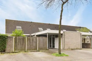 105m2 house in affitto per 1955€/mese a Barendrechtstraat, Tilburg