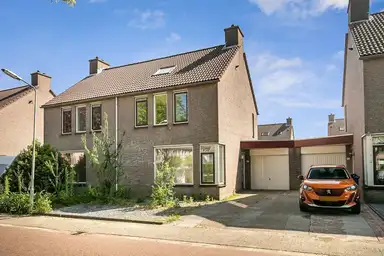 137m2 apartment to rent for 1350€/month in Godfried Bomanslaan 1, Kloetinge