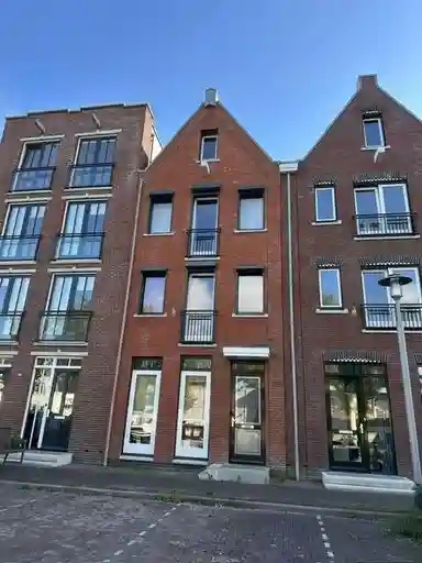 169m2 apartment à louer pour 3450€/mois à Prins Hendrikkade, Katwijk