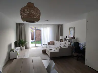 128m2 room to rent for 980€/month in Van Oldenbarneveldtstraat, Arnhem