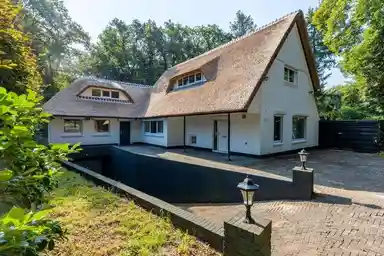 198m2 house to rent for 3000€/month in Amsterdamseweg, Arnhem