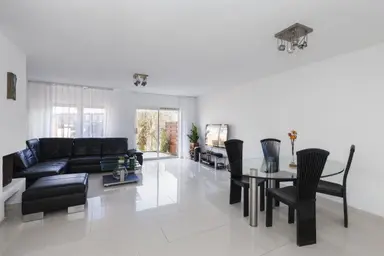 130m2 house to rent for 2450€/month in Ponyweide 19, Zoetermeer