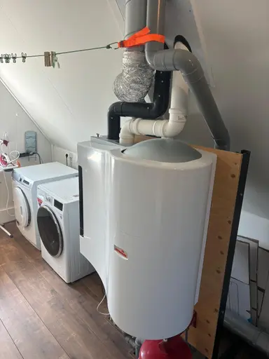 169m2 apartment à louer pour 3450€/mois à Prins Hendrikkade, Katwijk