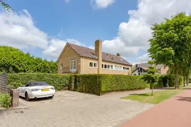 220m2 house to rent for 3500€/month in Naarderstraat 48, Huizen