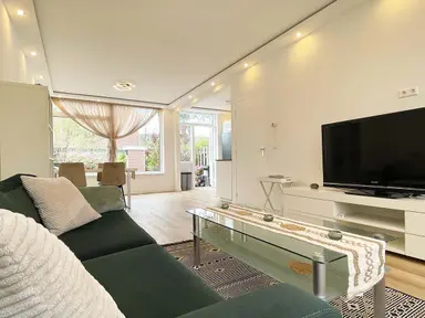 113m2 house to rent for 2500€/month in Sloppenbrugge 12, Rijsenhout