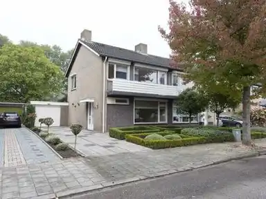 118m2 house to rent for 1500€/month in Van Heukelomstraat 15, Weert
