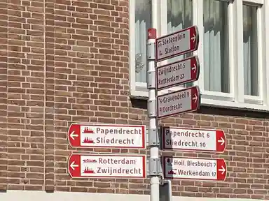 137m2 apartment to rent for 2975€/month in Schuttevaerkade, Dordrecht