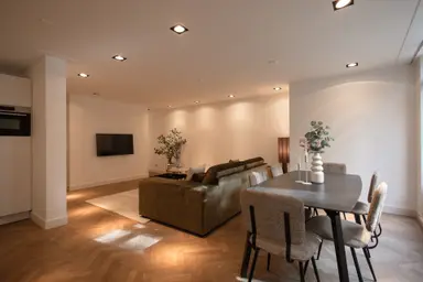 66μ² apartment προς ενοικίαση για 3250€/μήνα σε Van Eeghenstraat, Amsterdam