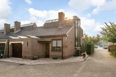 129m2 apartment to rent for 1750€/month in Weerdesteinlaan 2, Arnhem