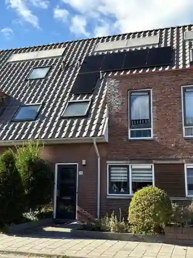 102m2 house in affitto per 2450€/mese a Bloemenlaan 28, Wateringen