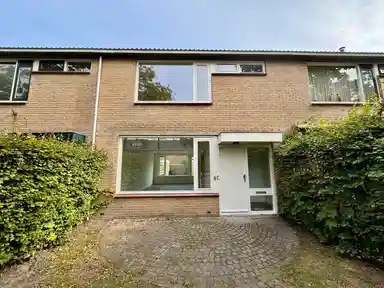 120μ² house προς ενοικίαση για 2120€/μήνα σε Loefzij 67, Huizen