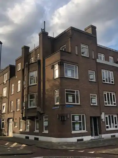 100m2 apartment à louer pour 2350€/mois à Pieter de Hoochweg 121D, Rotterdam