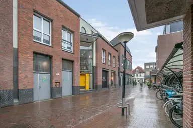 79m2 apartment à louer pour 1055€/mois à Boterstraat 11, Oldenzaal