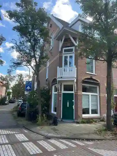 50μ² studio προς ενοικίαση για 1285€/μήνα σε Oranjeboomstraat, Haarlem