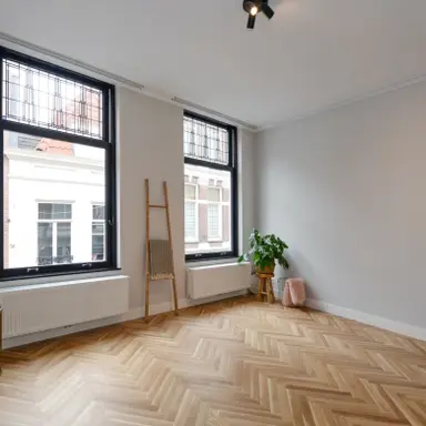 30μ² apartment προς ενοικίαση για 910€/μήνα σε Korte Molenstraat 2, The Hague
