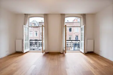 70μ² apartment προς ενοικίαση για 2500€/μήνα σε Pieter Cornelisz. Hooftstraat 39-2, Amsterdam