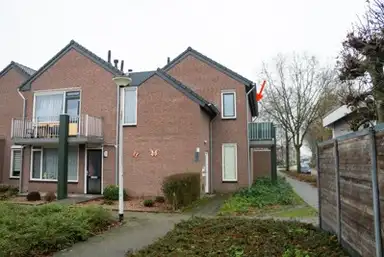 80m2 apartment to rent for 682.96€/month in Dahliastraat 67, Weert