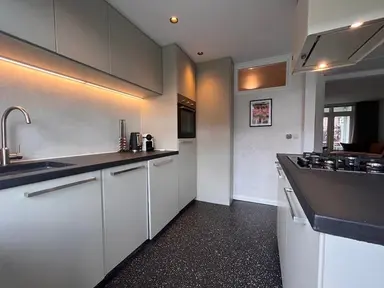 70μ² apartment προς ενοικίαση για 2500€/μήνα σε Oppenheimstraat, Leiden