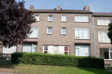 65m2 apartment to rent for 682.96€/month in Eikstraat 106, Heerlen