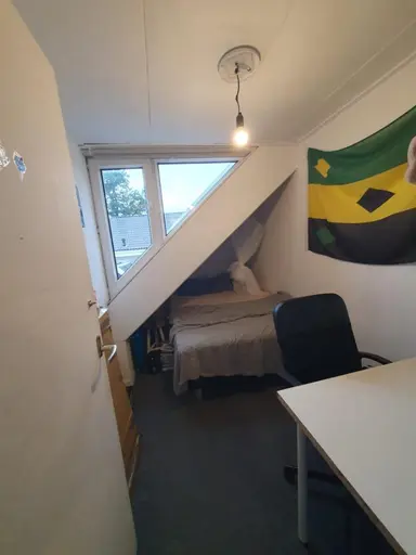 8m2 room to rent for 330€/month in J.C. van Markenplein, Delft