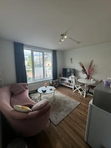 25m2 studio te huur voor 836€/maand in Piusplein, Tilburg