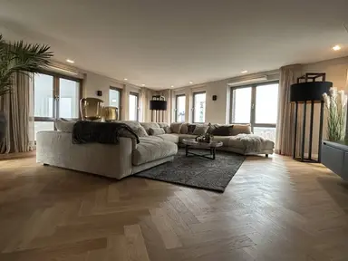 221m2 apartment to rent for 4900€/month in Purmersteenweg 47a, Purmerend