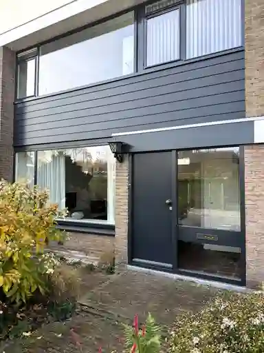 100m2 house te huur voor 2600€/maand in Van Bassenstraat 74, Rotterdam