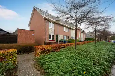 118m2 house to rent for 2000€/month in Hendrik IJzerbrootlaan 28, Almere