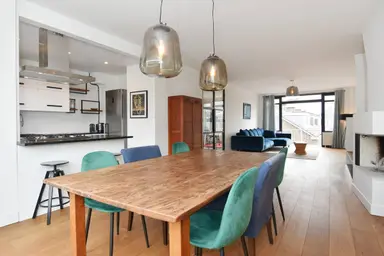 145m2 apartment to rent for 3350€/month in Theresiastraat 111B, The Hague