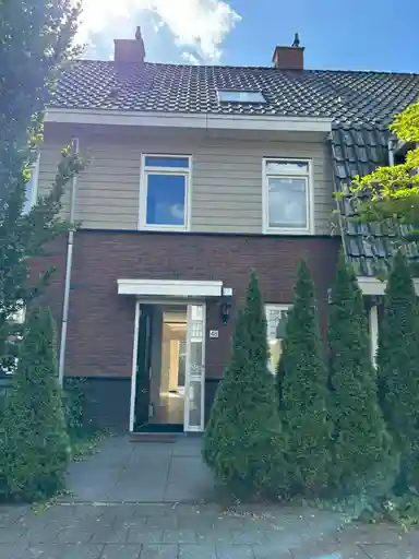 121μ² house προς ενοικίαση για 3950€/μήνα σε Nicolaas Beetslaan 48, Amstelveen