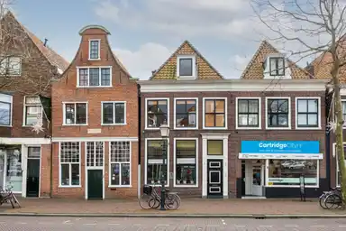 91m2 apartment to rent for 3000€/month in Breed 10, Hoorn