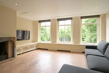 120m2 apartment à louer pour 3500€/mois à Lange Voorhout 52, The Hague