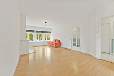 76m2 apartment à louer pour 1650€/mois à Juliana van Stolberglaan 219, The Hague