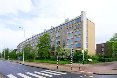 124m2 apartment à louer pour 1900€/mois à Landréstraat 1057, The Hague